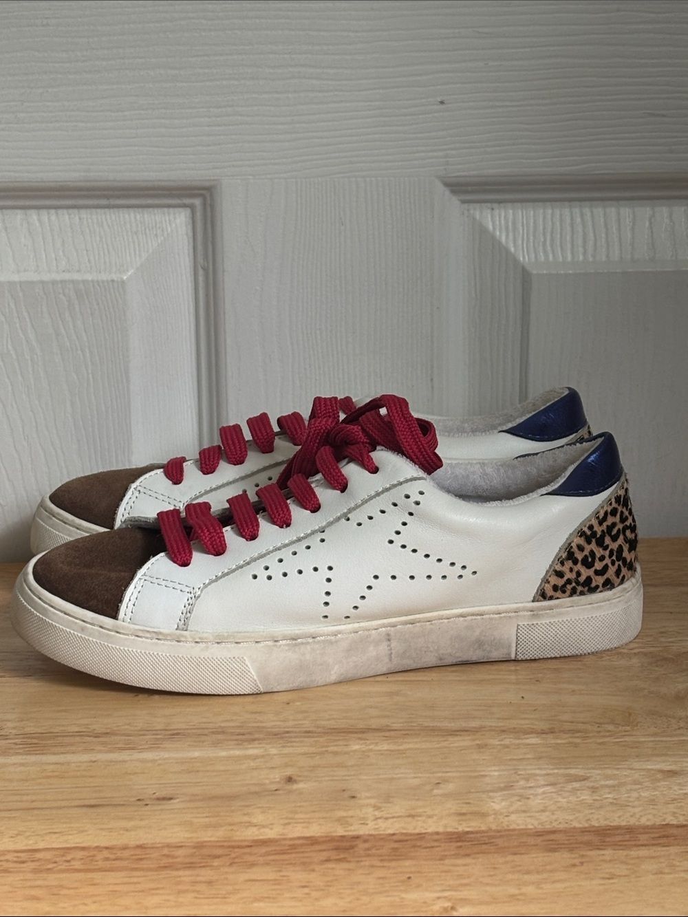 STEVE MADDEN Rezume White Leather Low Top Sneakers Leopard Print Calf Hair Sz 7